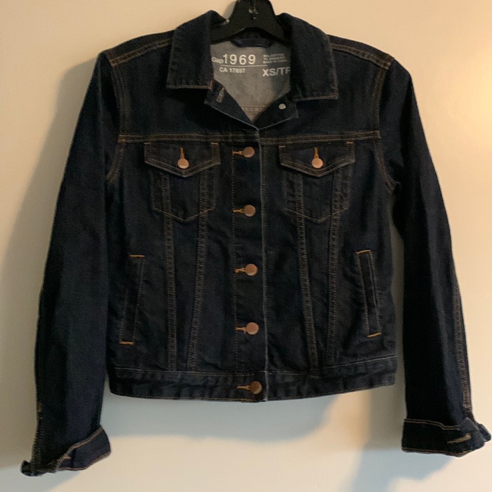 Gap classic dark denim jacket